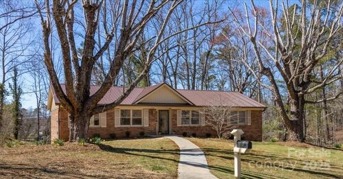 10 W Baird Mountain Rd, Asheville, NC, 28804-1126 | Card Image