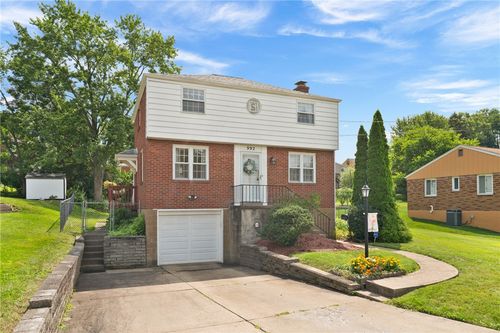 992 Willow Dr, Pittsburgh, PA, 15237-2286 | Card Image
