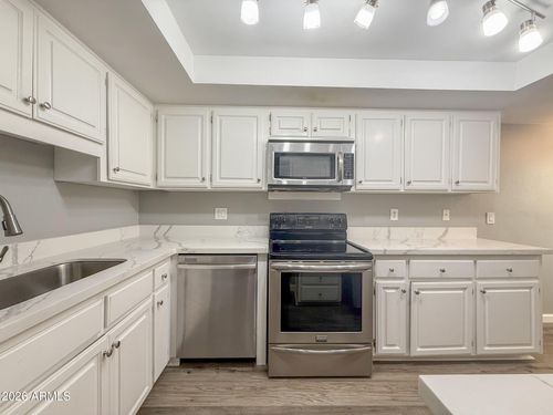 316-5110 N 31st Way, Phoenix, AZ, 85016-4513 | Card Image