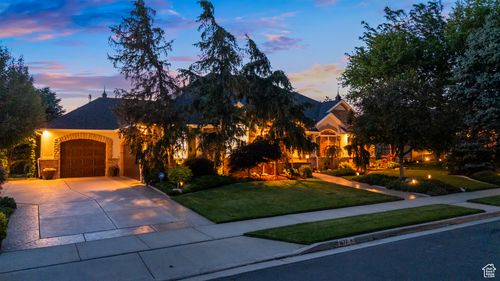 1677 E Wylie Ln, Draper, UT, 84020-7675 | Card Image