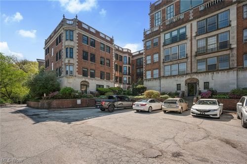 b5-11430 Cedar Glen Pkwy, Cleveland, OH, 44106-2643 | Card Image