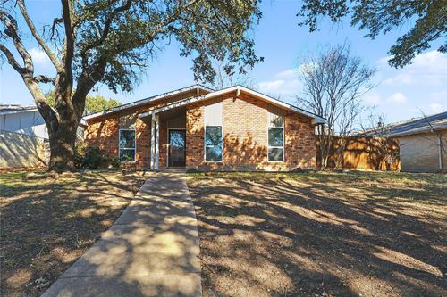 921 Middle Cove Dr, Plano, TX, 75023-4918 | Card Image