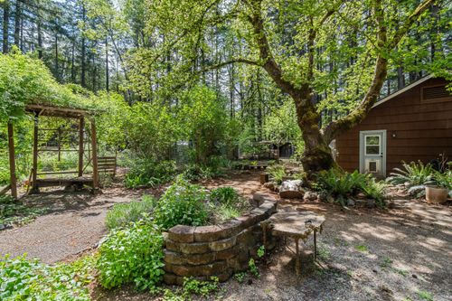 27562 Redwood Hwy, Cave Junction, OR, 97523-9692 | Card Image