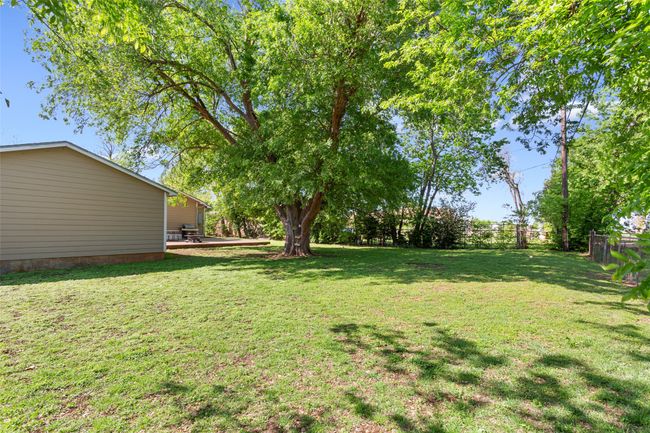1307 W 6 Th St, House other with 4 bedrooms, 2 bathrooms and null parking in McGregor TX | Image 27