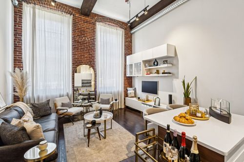 apt-233-1350 Rosa L Parks Blvd, Nashville, TN, 37208-2593 | Card Image