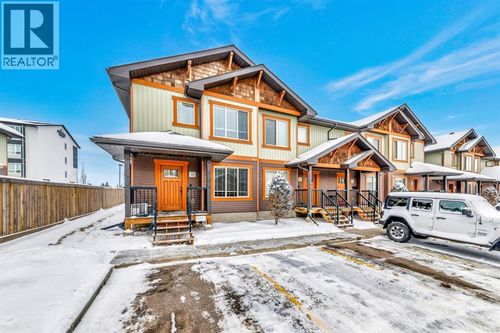 2-4118 41 Ave, Lloydminster, SK, S9V2J8 | Card Image