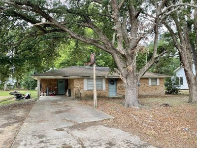 319 Mayor Carrier Street, House other with 3 bedrooms, 1 bathrooms and 2 parking in Oberlin LA | Image 1