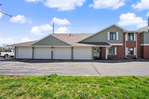 174-4328 Maureen Ct Se, Cedar Rapids, IA, 52403-4579 | Card Image