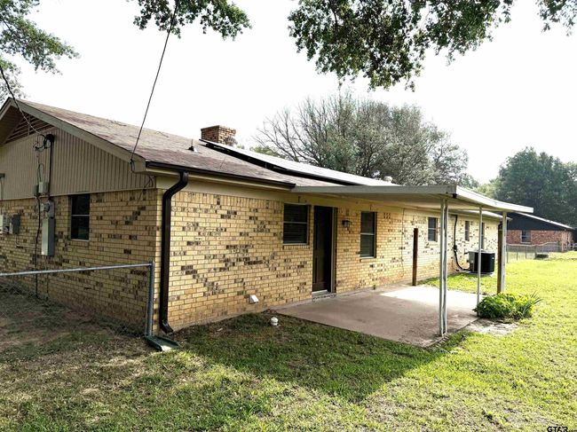 13675 Maple Dr, House other with 3 bedrooms, 2 bathrooms and null parking in Tyler TX | Image 25