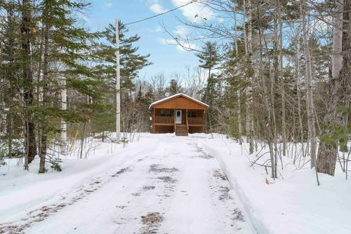 81 Canyon Point Rd, Vaughan, NS, B0N2T0 | Card Image