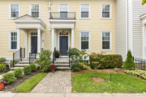 3 Blackbird St, Niagara on the Lake, ON, L0S1J0 | Card Image