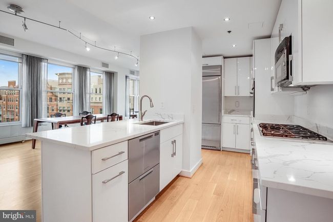 APT-900 - 675 E St Nw, Condo with 2 bedrooms, 4 bathrooms and null parking in WASHINGTON DC | Image 7