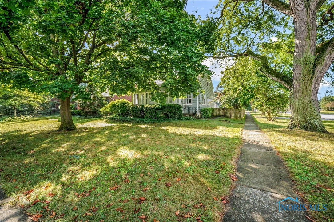 7th St, Perrysburg, OH 43551