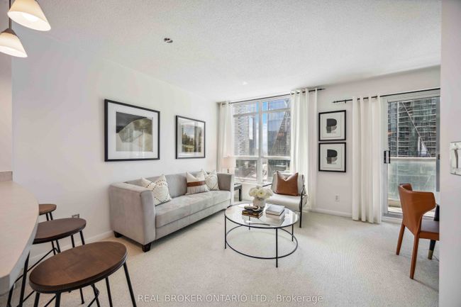 1913 - 18 Yonge St, Condo with 2 bedrooms, 2 bathrooms and null parking in Toronto ON | Image 13
