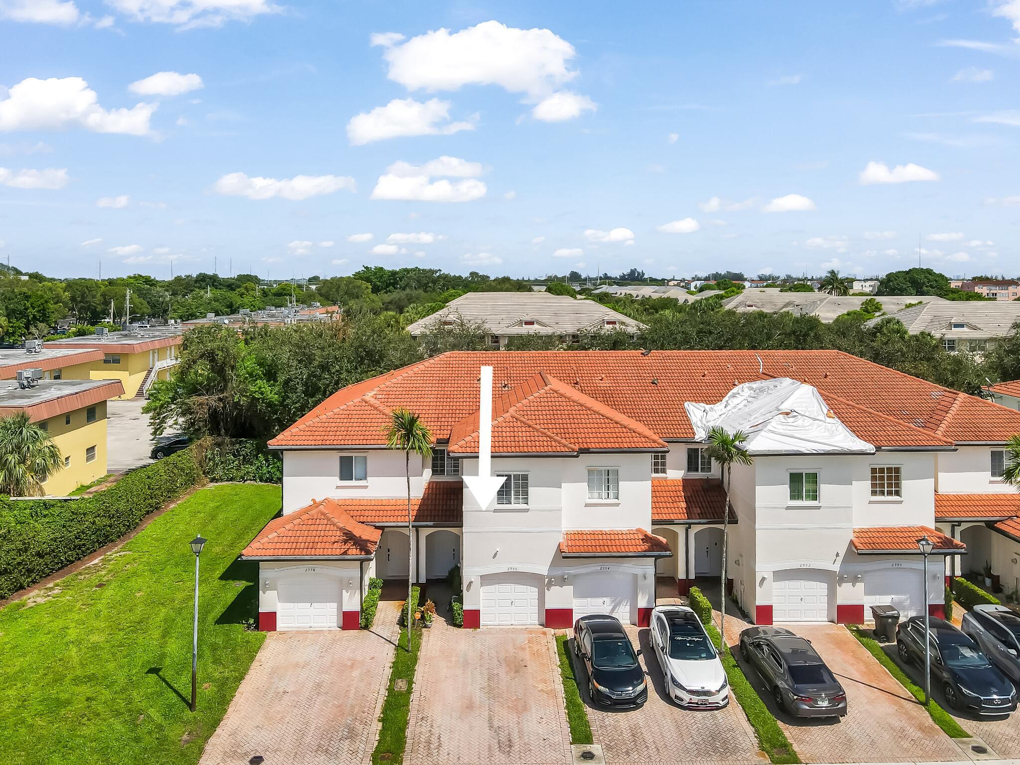 35th Ave, Lauderdale Lakes, FL 33311