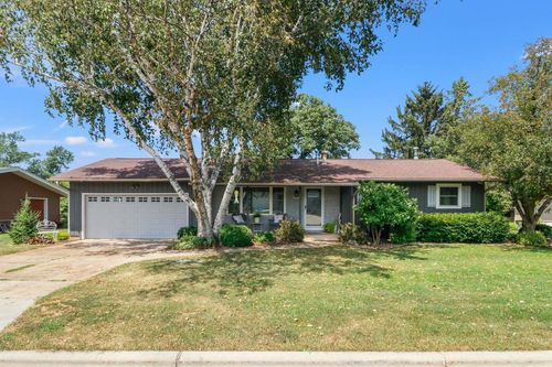 2521 Martin St, Cross Plains, WI, 53528-9676 | Card Image
