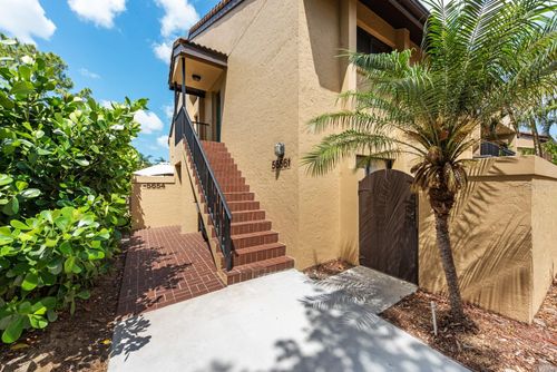 5656-5656 Ashton Lake Dr, SARASOTA, FL, 34231-6263 | Card Image