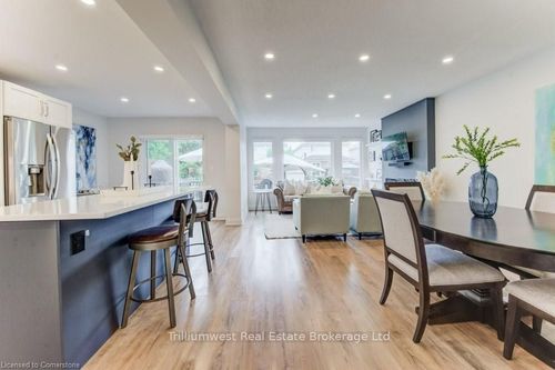 33 Henderson Dr, Guelph, ON, N1E0C8 | Card Image