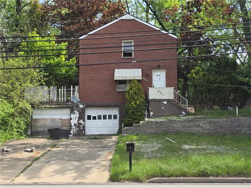 231 Rodi Rd, Penn Hills, PA, 15235-3306 | Card Image