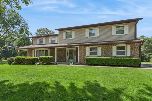 5017 Kenneth Dr, Crystal Lake, IL, 60014-6335 | Card Image