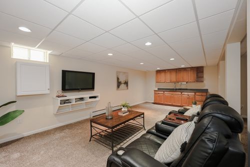 126 Oakcrest Ln, Gilmanton, NH, 03237-4932 | Card Image