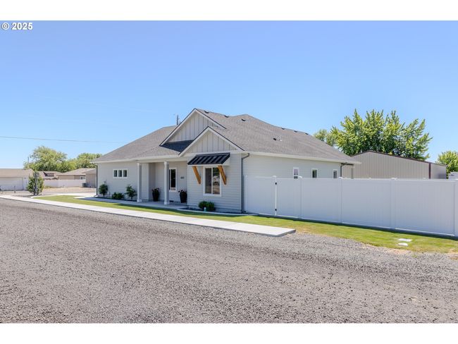 665 Browndell Ln, House other with 3 bedrooms, 3 bathrooms and 2 parking in Stanfield OR | Image 41