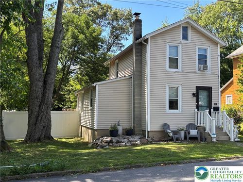 122 Washington St, WIND GAP, PA, 18091-1339 | Card Image