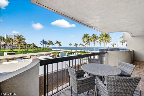 105-4001 Gulf Shore Blvd N, NAPLES, FL, 34103-3424 | Card Image