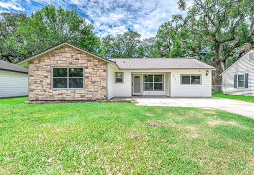 526 Gardenia Street, Lake Jackson, TX, 77566 | Card Image