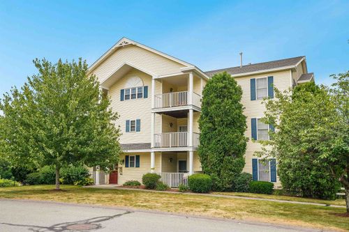 apt-34-5 Crosswoods Path Blvd, Merrimack, NH, 03054-7211 | Card Image