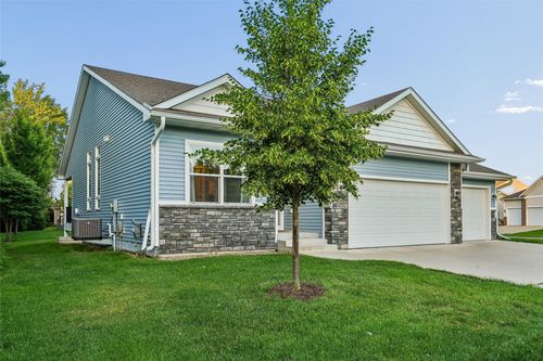 905 Chinook Way, Polk City, IA, 50226-7604 | Card Image