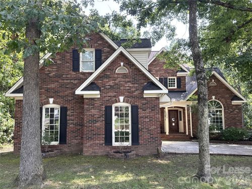 2649 Willowbrook Dr, Matthews, NC, 28104-2266 | Card Image