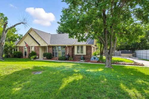 207 Stone Canyon Dr, Highland Village, TX, 75077-7011 | Card Image