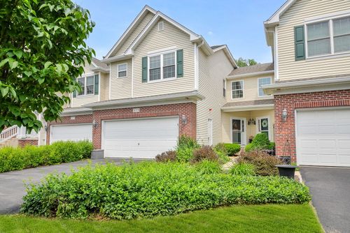 375 Ridge Rd, North Aurora, IL, 60542-9173 | Card Image