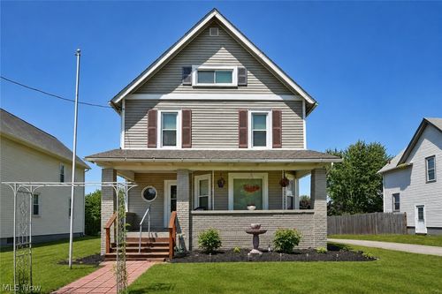 24 Lincoln Ave, Niles, OH, 44446-2422 | Card Image