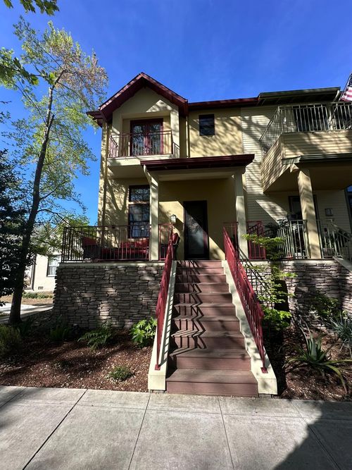 337 B Street, Davis, CA, 95616 | Card Image