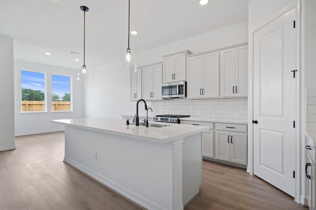 Note: Sample product photo. Actual exterior and interior selections may vary by homesite. Photo may be virtually staged | Image 14