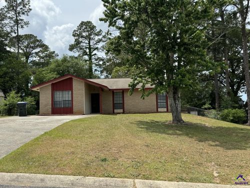 107 Turtle Creek Dr, Warner Robins, GA, 31088-6241 | Card Image