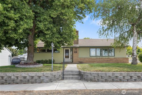 308 N 2nd St, Harrington, WA, 99134-9729 | Card Image
