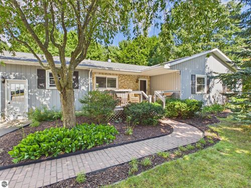3346 Panorama Ln, Traverse City, MI, 49684-8065 | Card Image