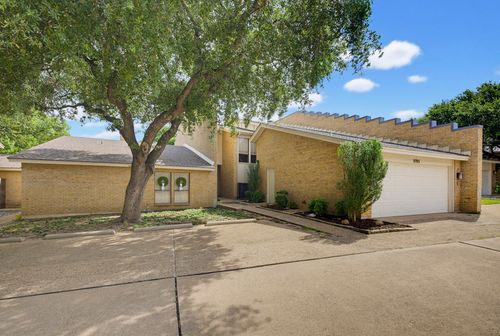 3703 Hulen Park Dr, Fort Worth, TX, 76109-3310 | Card Image