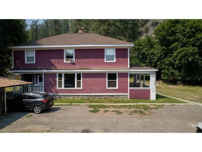 7585 5 Th St, House other with 5 bedrooms, 4 bathrooms and null parking in Grand Forks BC | Image 3