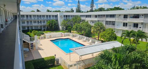 37b-15610 Ne 6th Ave, Miami, FL, 33162-5271 | Card Image