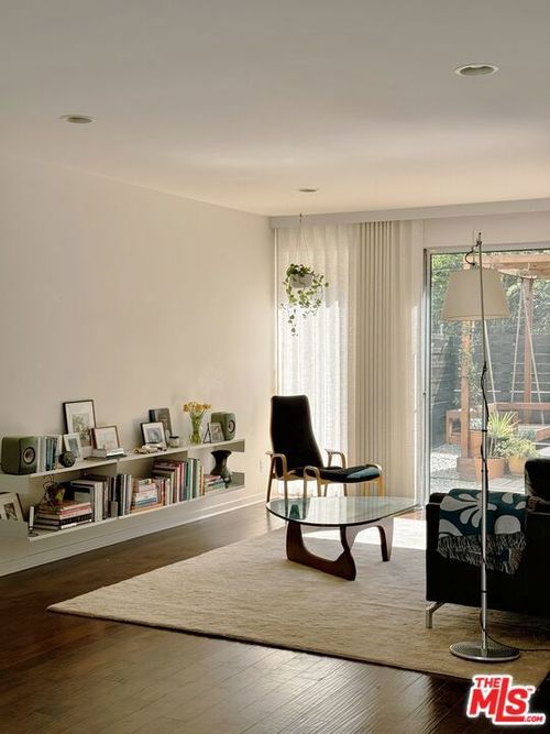 2528 N Via Artis Ave, Los Angeles, CA, 90039 | Card Image