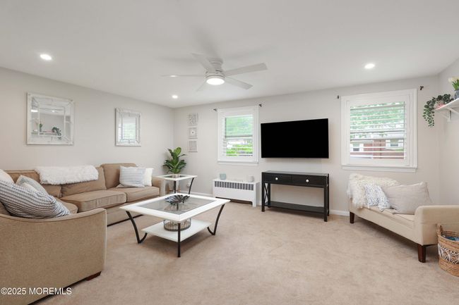 131 Manor Dr, Condo with 2 bedrooms, 1 bathrooms and 1 parking in Red Bank NJ | Image 5