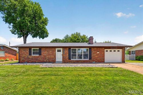 14 Stacy Dr, Fairview Heights, IL, 62208-2841 | Card Image