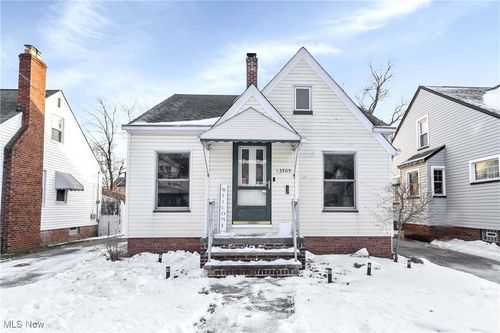13509 Wainstead Avenue, Cleveland, OH, 44111 | Card Image