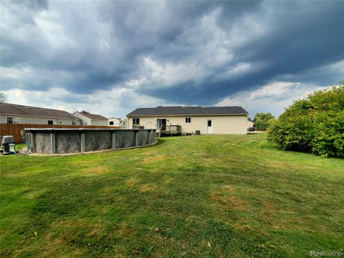 9456 Sandy Hollow Ln, Davison, MI, 48423-8434 | Card Image