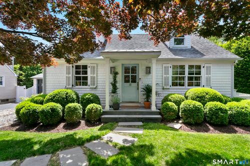 10 Horace Ct, Fairfield, CT, 06824-6920 | Card Image