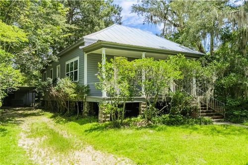 614 E Independence St, Covington, LA, 70433-3258 | Card Image